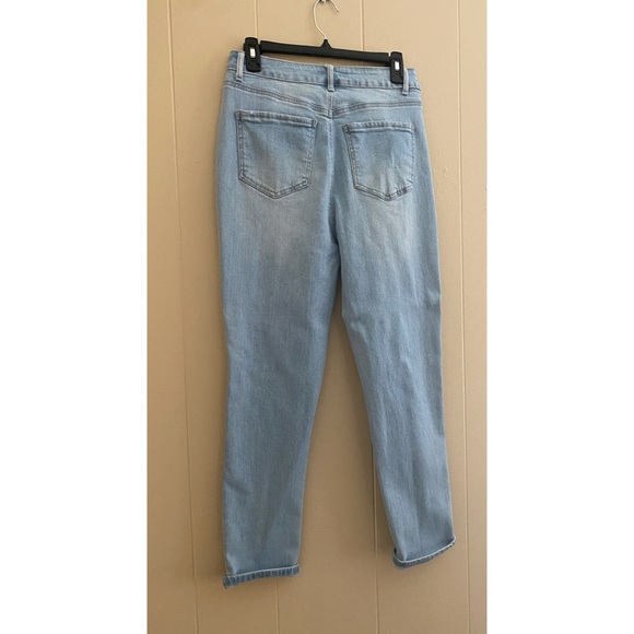 💎Ripped High Waisted Mom Jeans🌹 - Picture 7 of 9